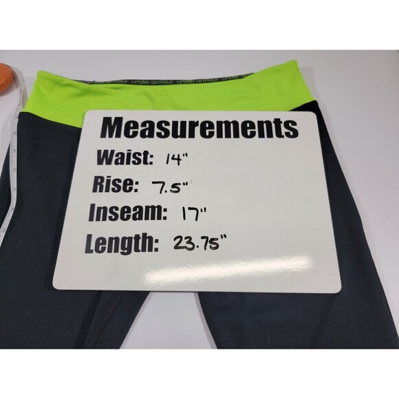 ALK Women's Medium Under Armour Fitted Heat Gear 3/4 Length Leggings Pants Black - Picture 5 of 5